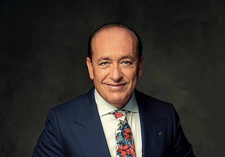 El diseñador Felix Ramiro