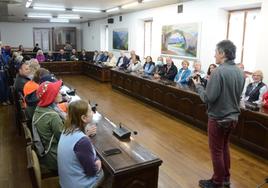 Peregrinos americanos fueron recibidos en el ayuntamiento de Baztan.