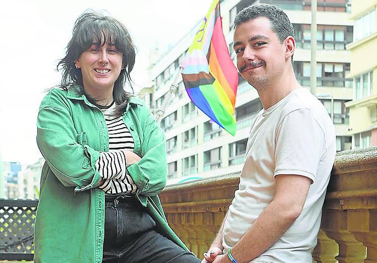 Maitane Arzalluz, coordinadora de Gehitu, y Martínez.