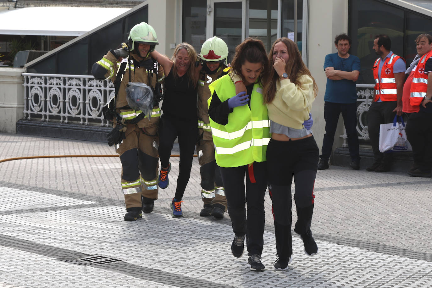 El simulacro de incendio en Bataplán, en imágenes