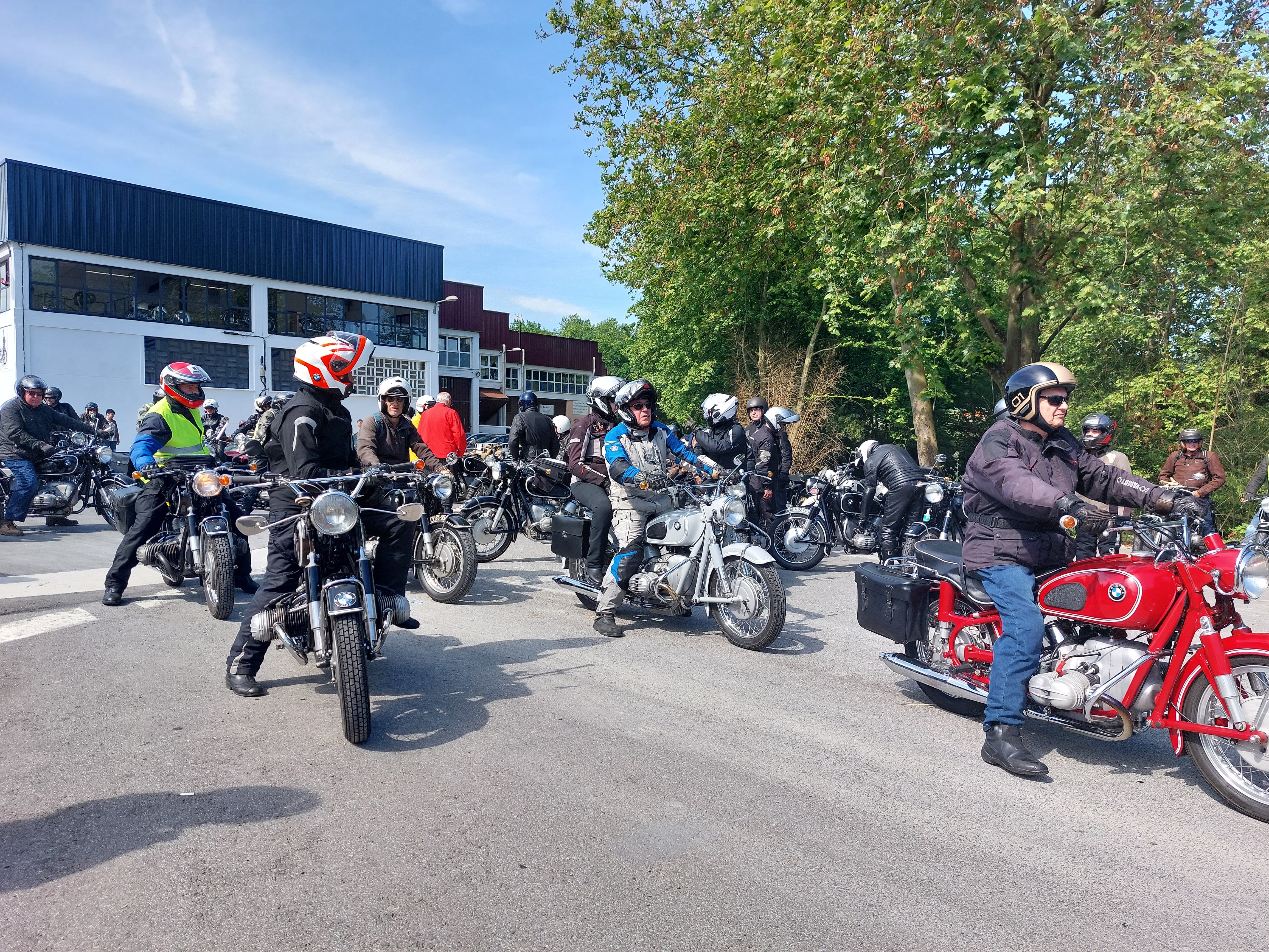 Espectacular encuentro de motos BMW en Astigarraga