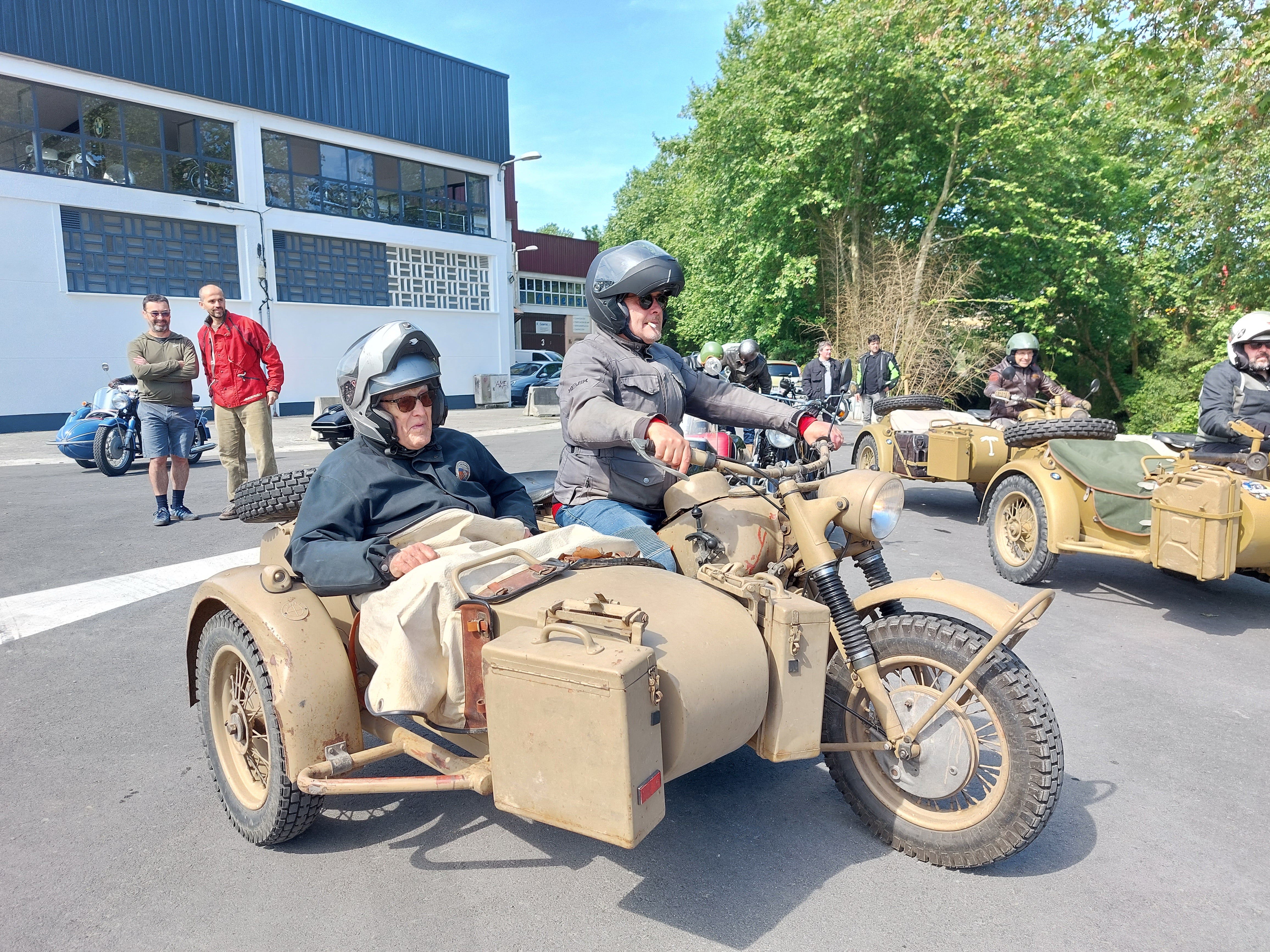 Espectacular encuentro de motos BMW en Astigarraga