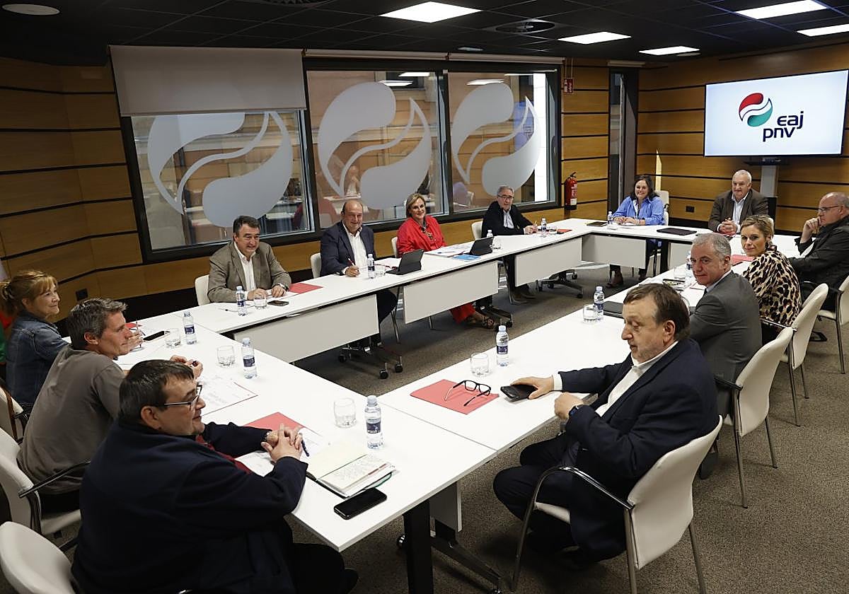 Reunión del EBB del PNV el pasado lunes en Bilbao para valorar los resultados de las elecciones municipales y forales.
