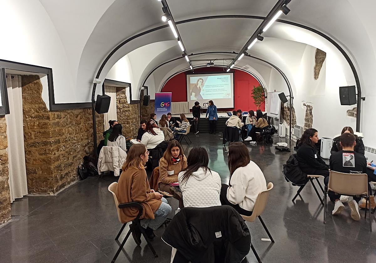 Gazteak Mugaz Gaindi programaren azken saioaren ostean, ekainean aurkeztuko dute emaitza