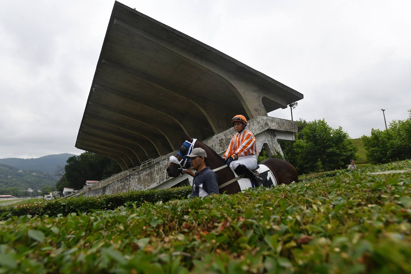 El hipódromo alza el telón