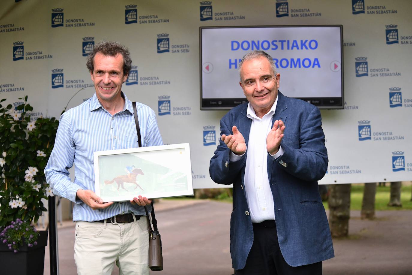 El hipódromo alza el telón