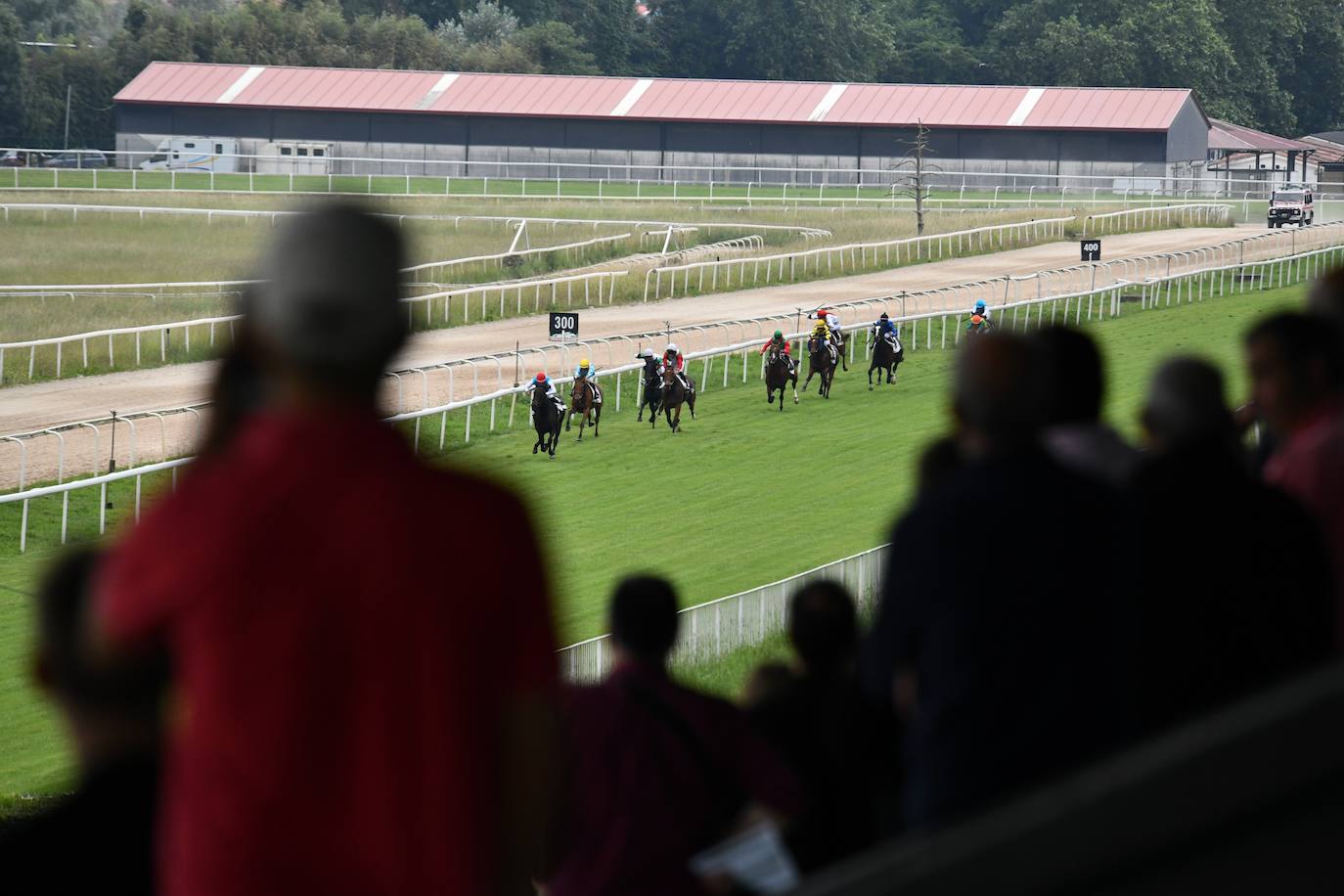 El hipódromo alza el telón