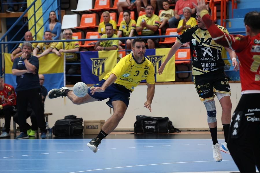 El partido del Bidasoa y las despedidas, en imágenes