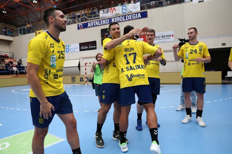 El partido del Bidasoa y las despedidas, en imágenes