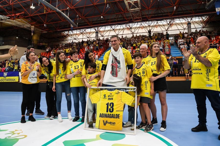 El partido del Bidasoa y las despedidas, en imágenes