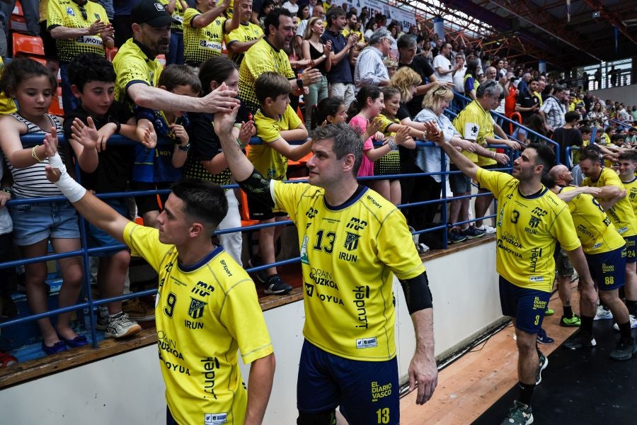 El partido del Bidasoa y las despedidas, en imágenes