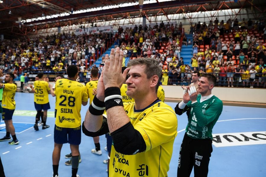 El partido del Bidasoa y las despedidas, en imágenes