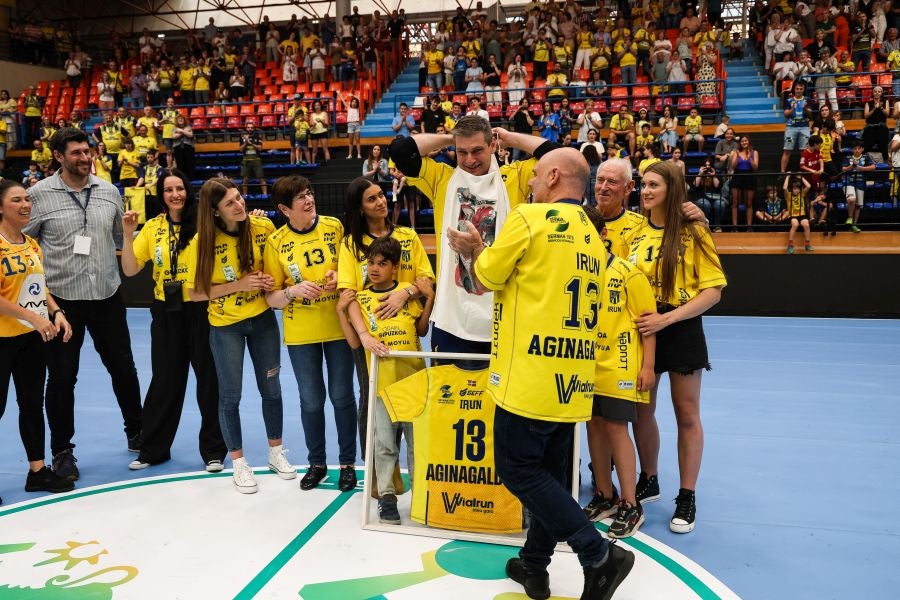 El partido del Bidasoa y las despedidas, en imágenes