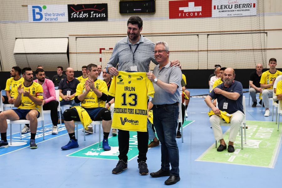 El partido del Bidasoa y las despedidas, en imágenes