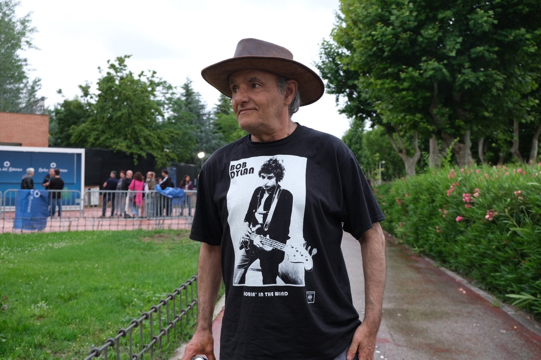 Un fan en el Botánico: Dylan no permite fotos en el concierto.