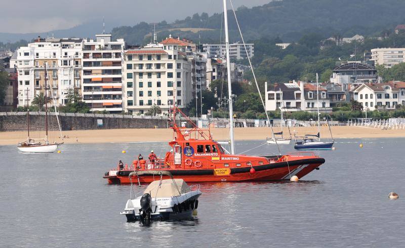 Se hunde un yate de 14 metros de eslora en la bahía de La Concha