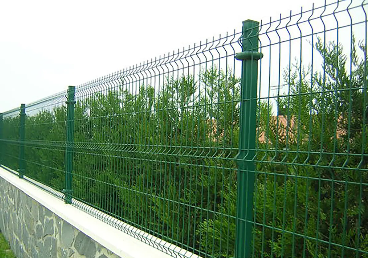 Cerramiento metálico de acero galvanizado para patio de vivienda en San  Sebastián-Donostia.