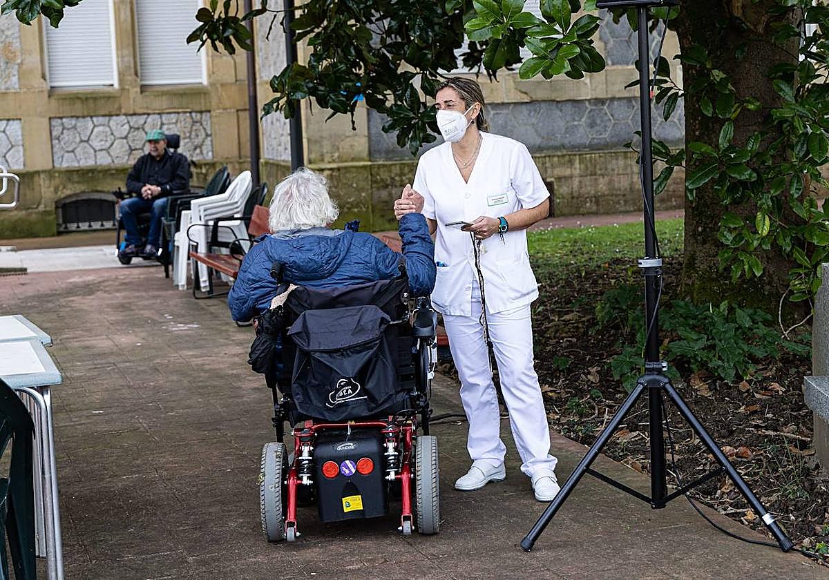 Las nuevas residencias de Euskadi no podrán superar las 150 plazas para mejorar la atención