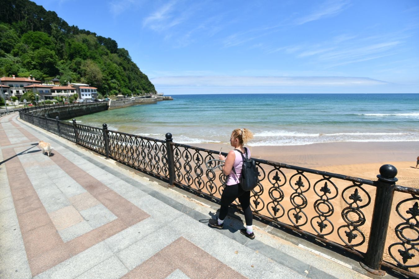 La playa de Zarautz vuelve a ser apta para el baño