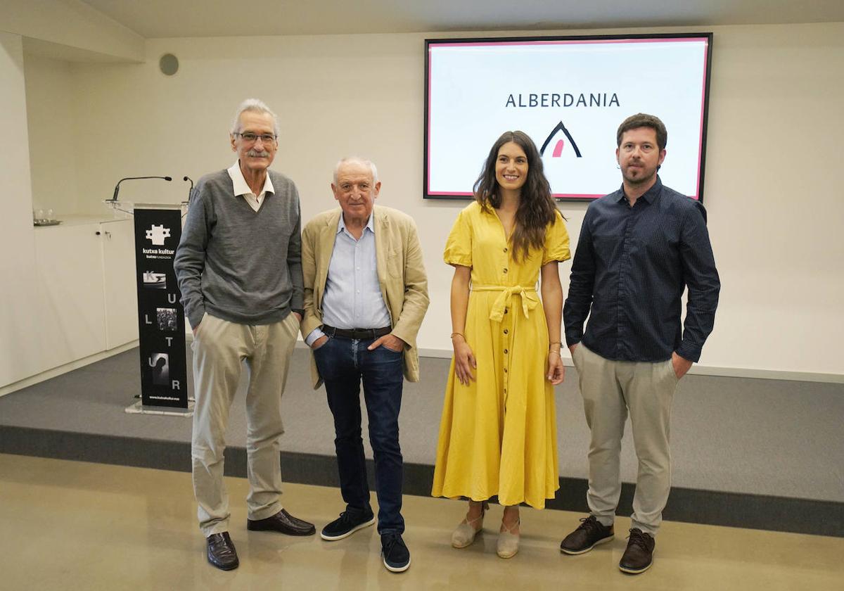 Alberdaniako kide eta egileak, Donostiako aurkezpenean.