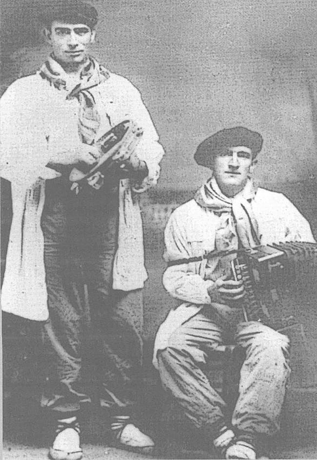 Joxe Oria y Joxe Larrañága 'Etxesakorta' fueron los primeros en grabar una trikitxia, en 1924.