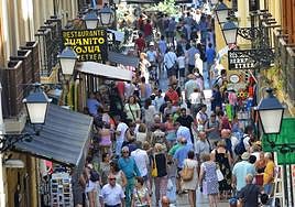 Donostiako kale bat uda garaian.