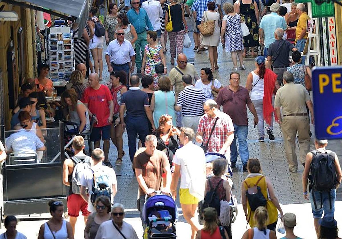 Donostiako kale bat uda garaian.