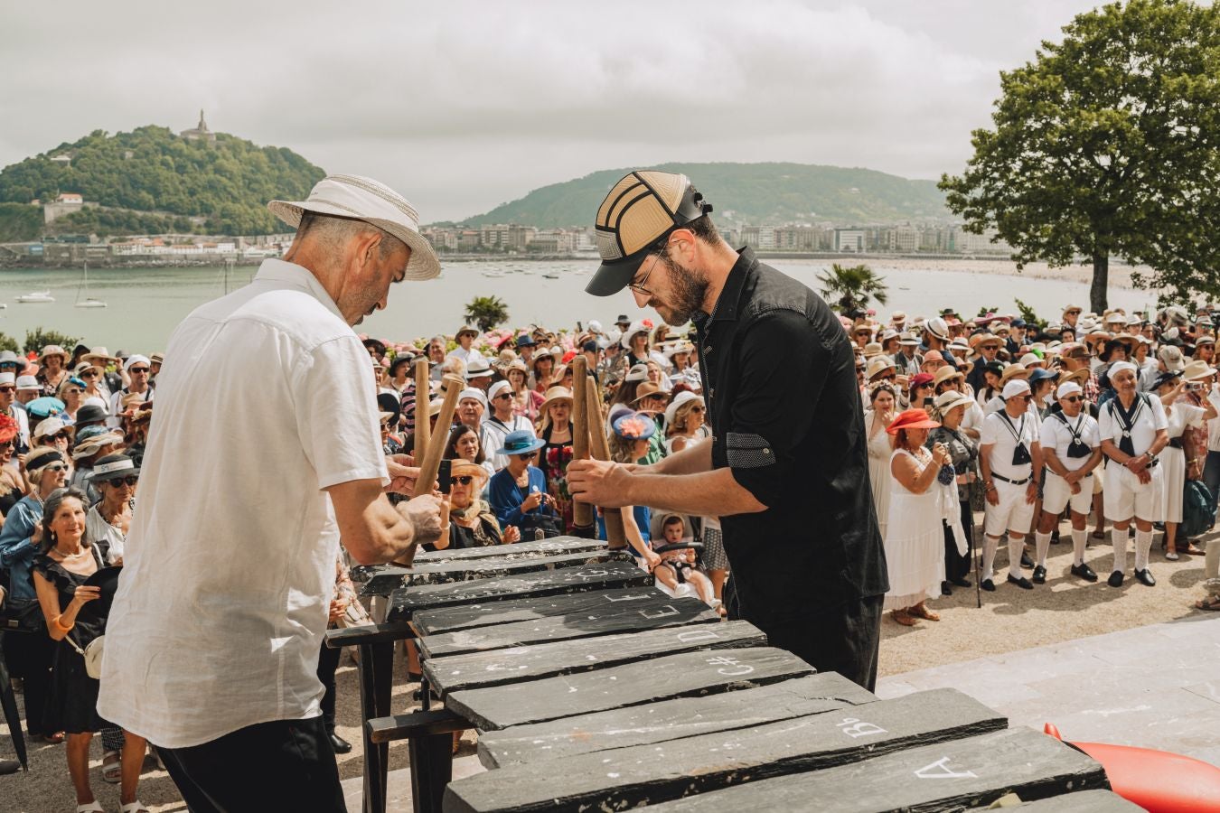 Paseo con sombrero por Donostia
