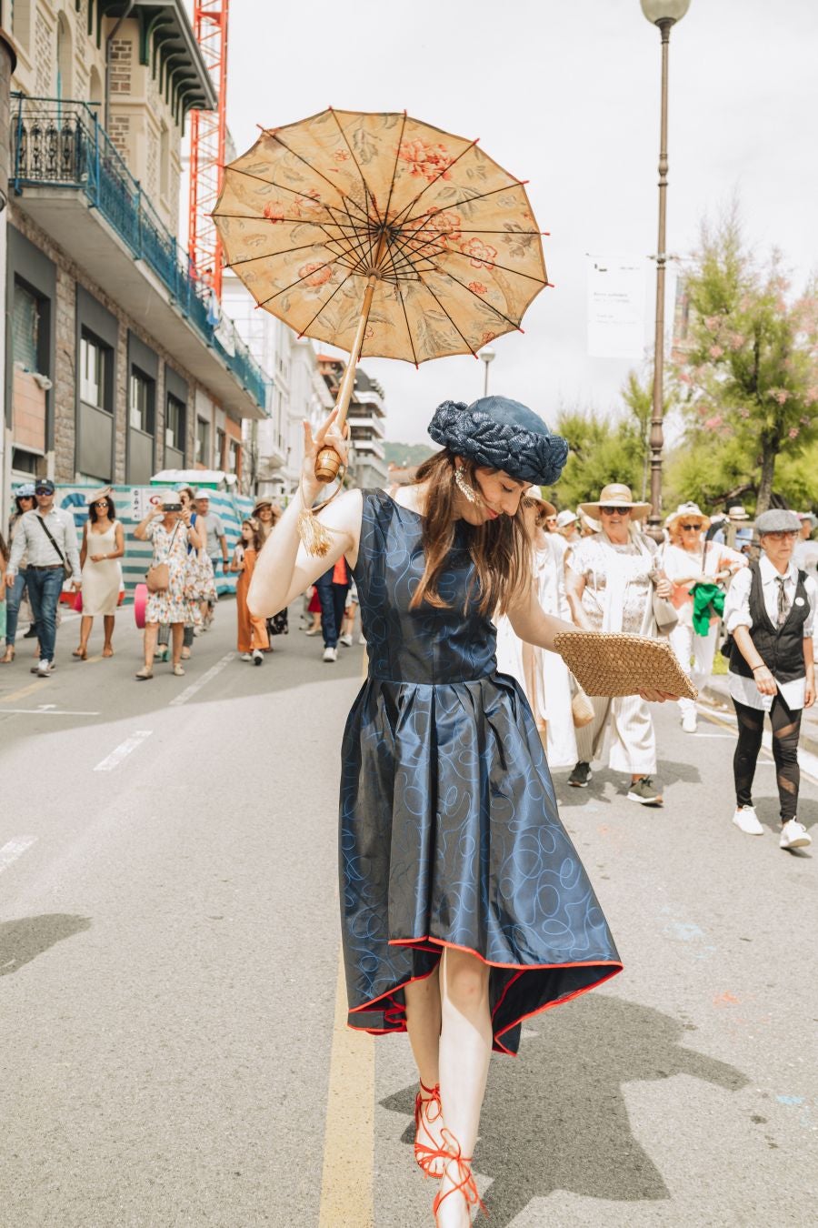 Paseo con sombrero por Donostia