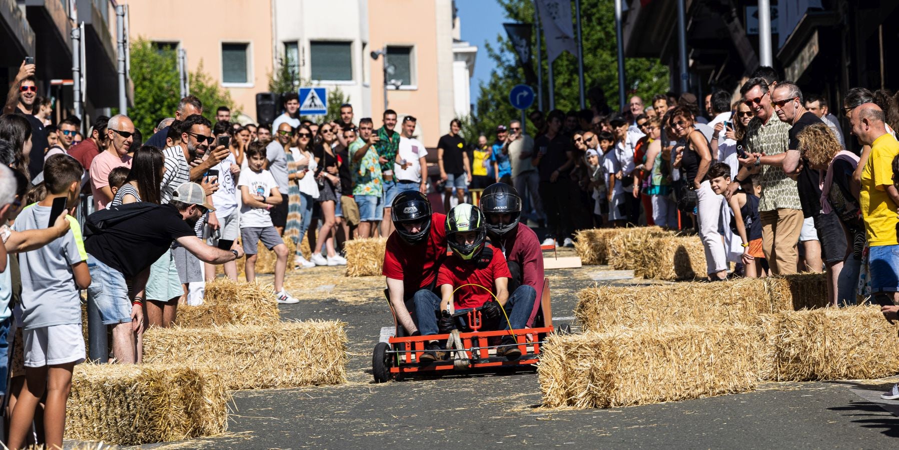Las cuadrillas protagonizan el sábado festivo de San Marcial