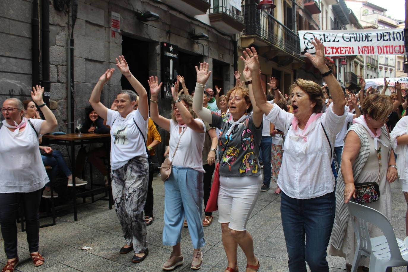 Las cuadrillas toman las fiestas