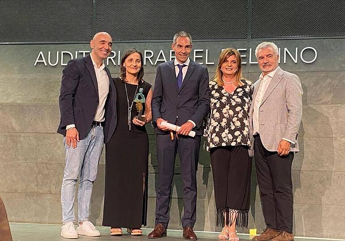 Alares saria jaso du Emakundek