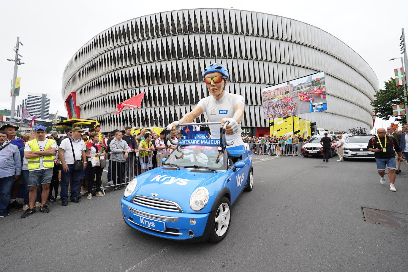 Gran ambiente en la salida del Tour de Francia desde Bilbao