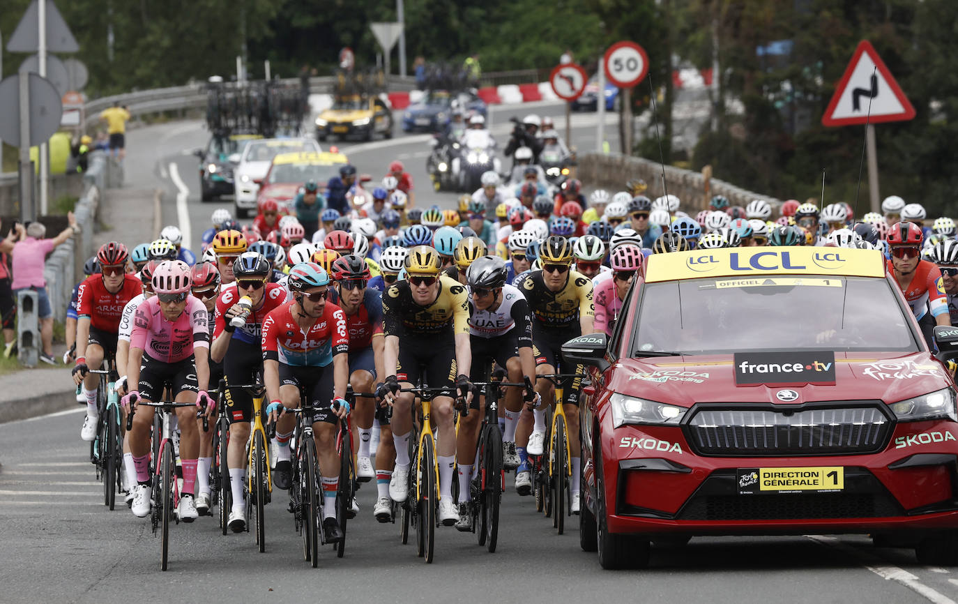 Gran ambiente en la salida del Tour de Francia desde Bilbao