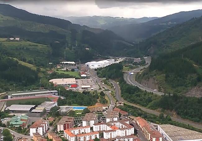 Vista de arrasate captada por el helicóptero del Tour.