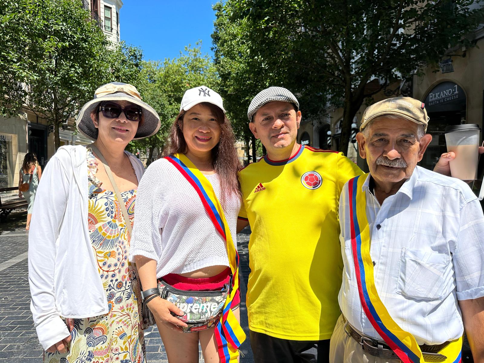 «Venimos desde California para ver pasar el Tour por Donostia»