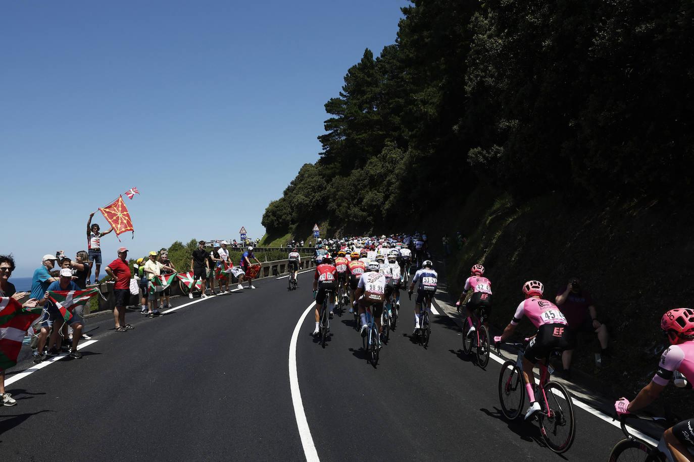 Las mejores imágenes de la etapa del Tour en Gipuzkoa