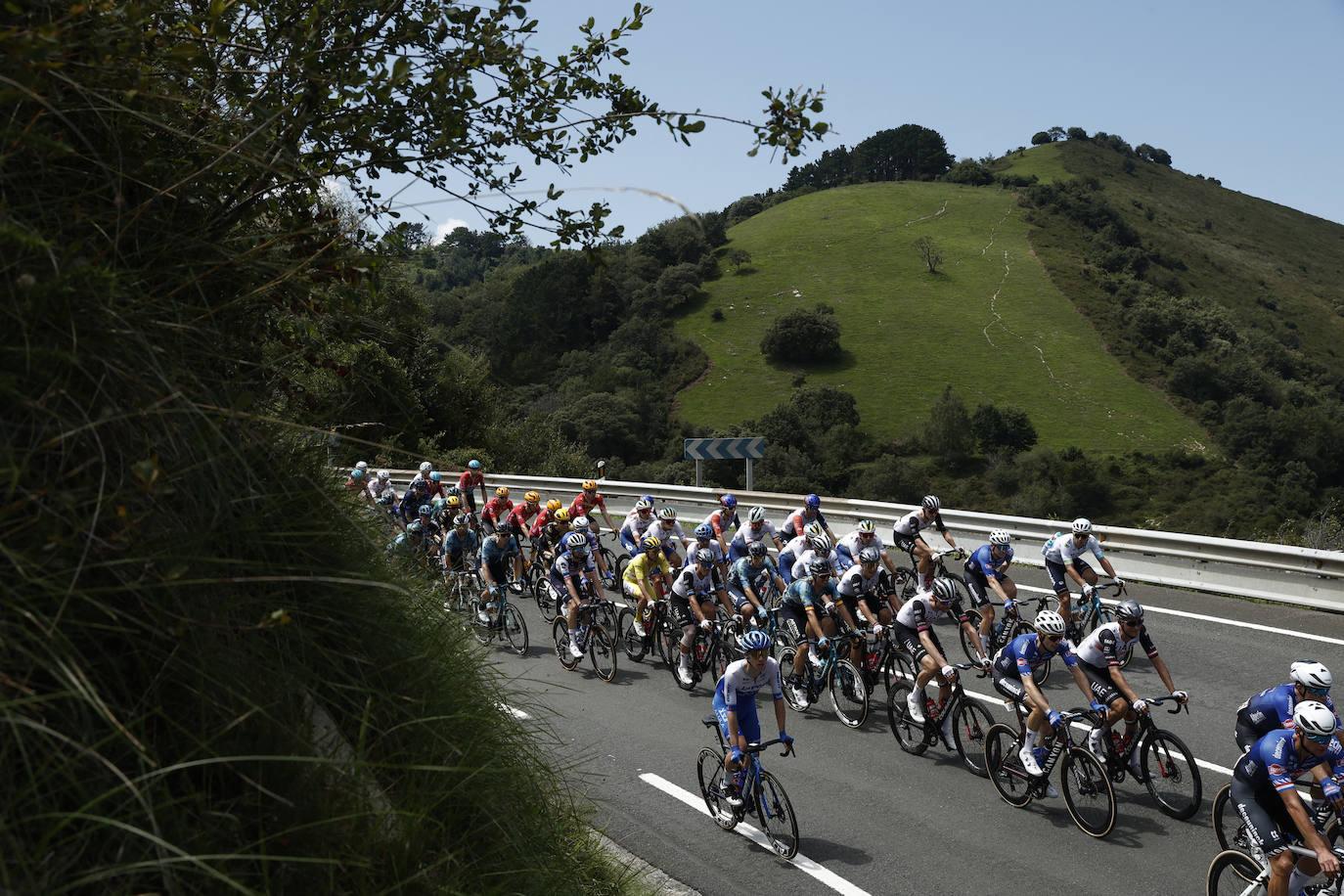 Las mejores imágenes de la etapa del Tour en Gipuzkoa