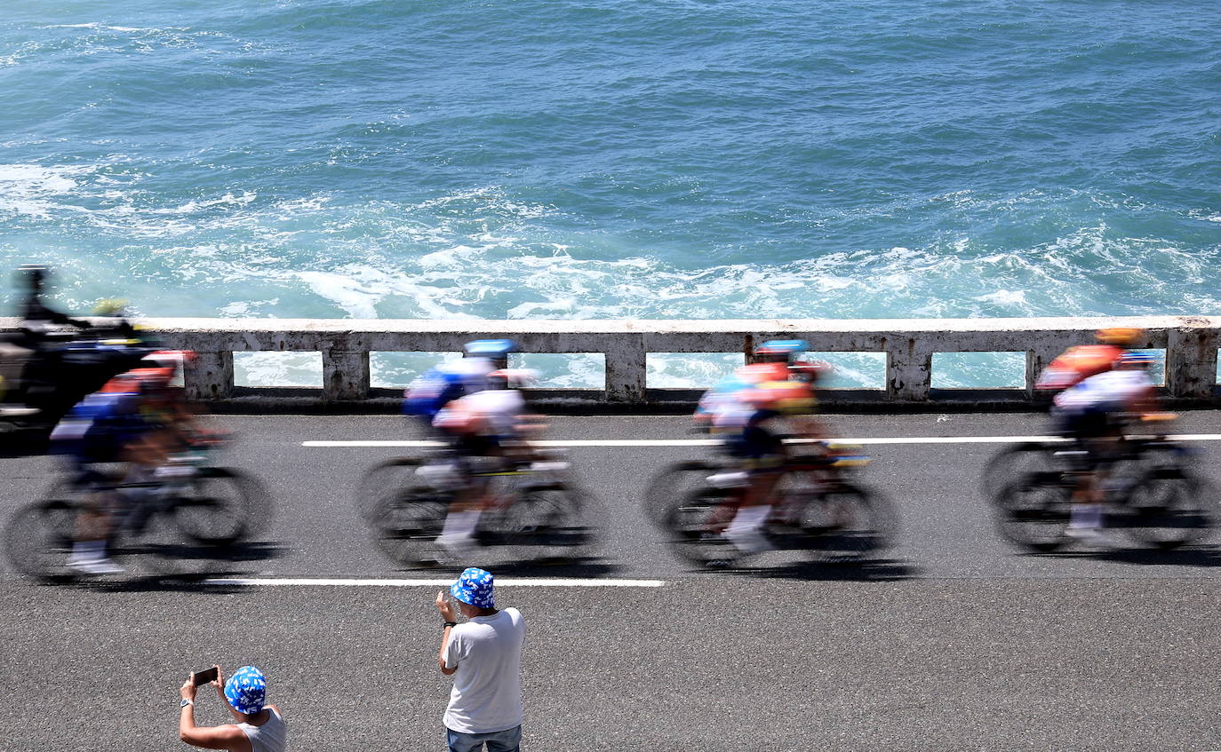 Las mejores imágenes de la etapa del Tour en Gipuzkoa