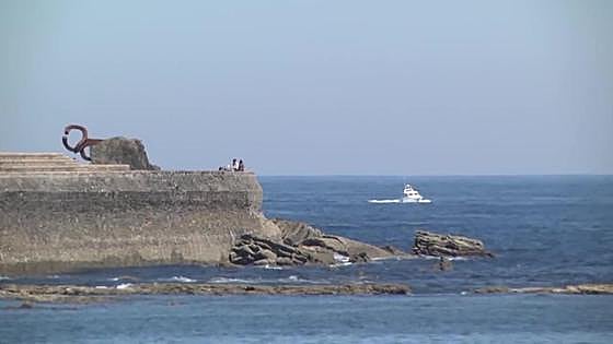Sintonía de Contigo en la playa cantada por Alfonso Pahino