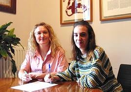 Maider Morrás Azpiazu (EH Bildu) y Eva Abuin Bideburu (Elkarrekin) ratificaron con su firma el acuerdo.