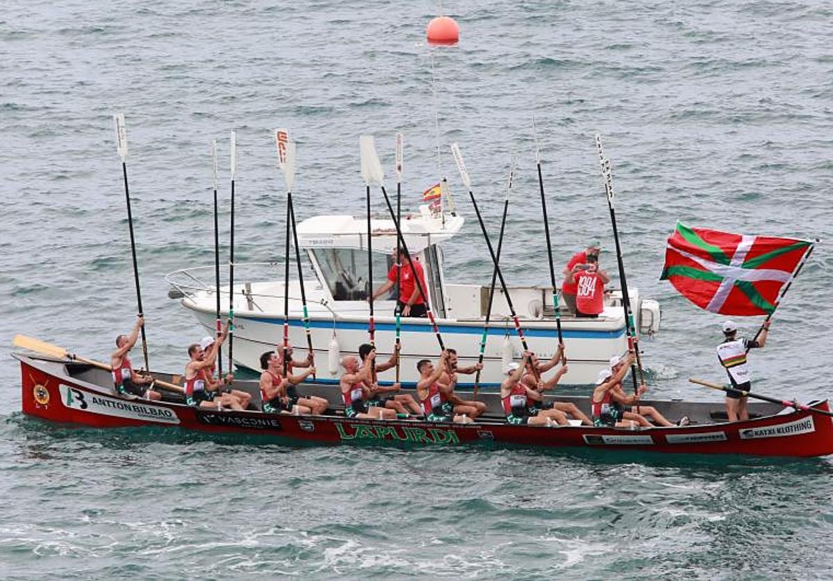 Lapurdi gana la bandera de Zumaia