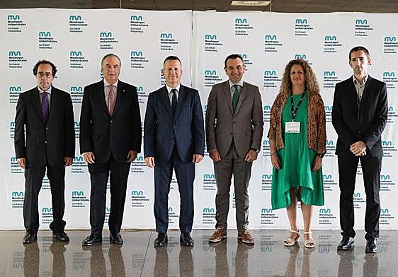 Kongresuko irekiera ekitaldian parte hartu zuten ordezkariak.