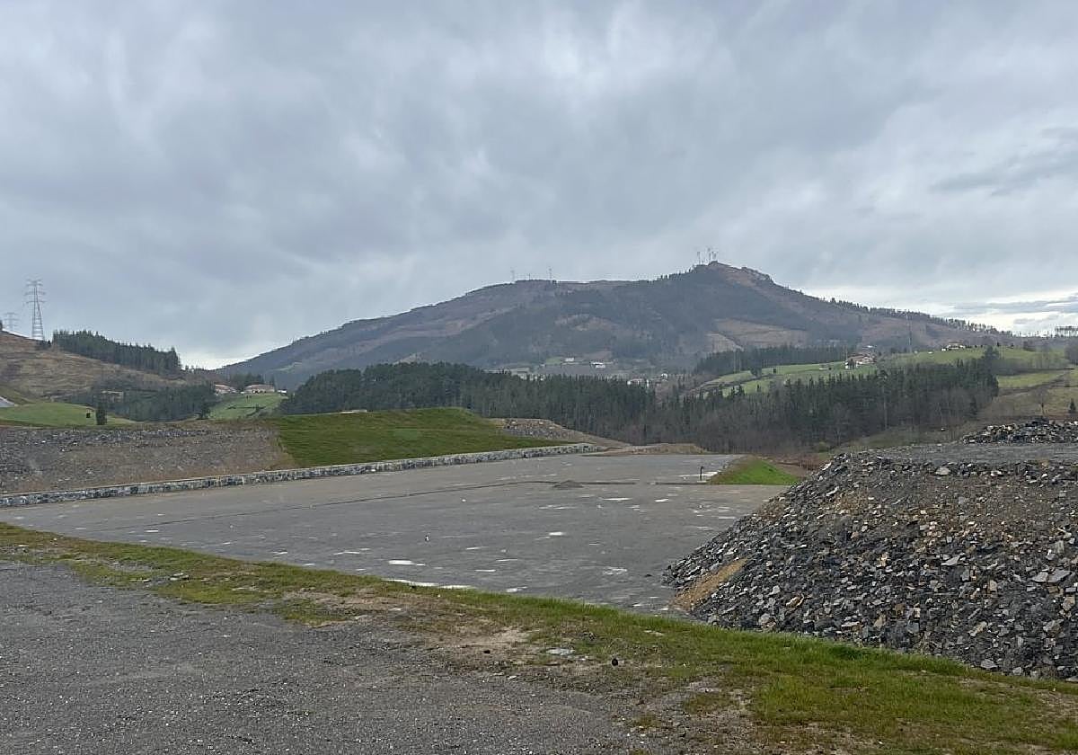 Los trabajos de la Ciudad Deportiva quedaron paralizadas el pasado mes de octubre, mismo mes en el que se prevé su reinicio este año.