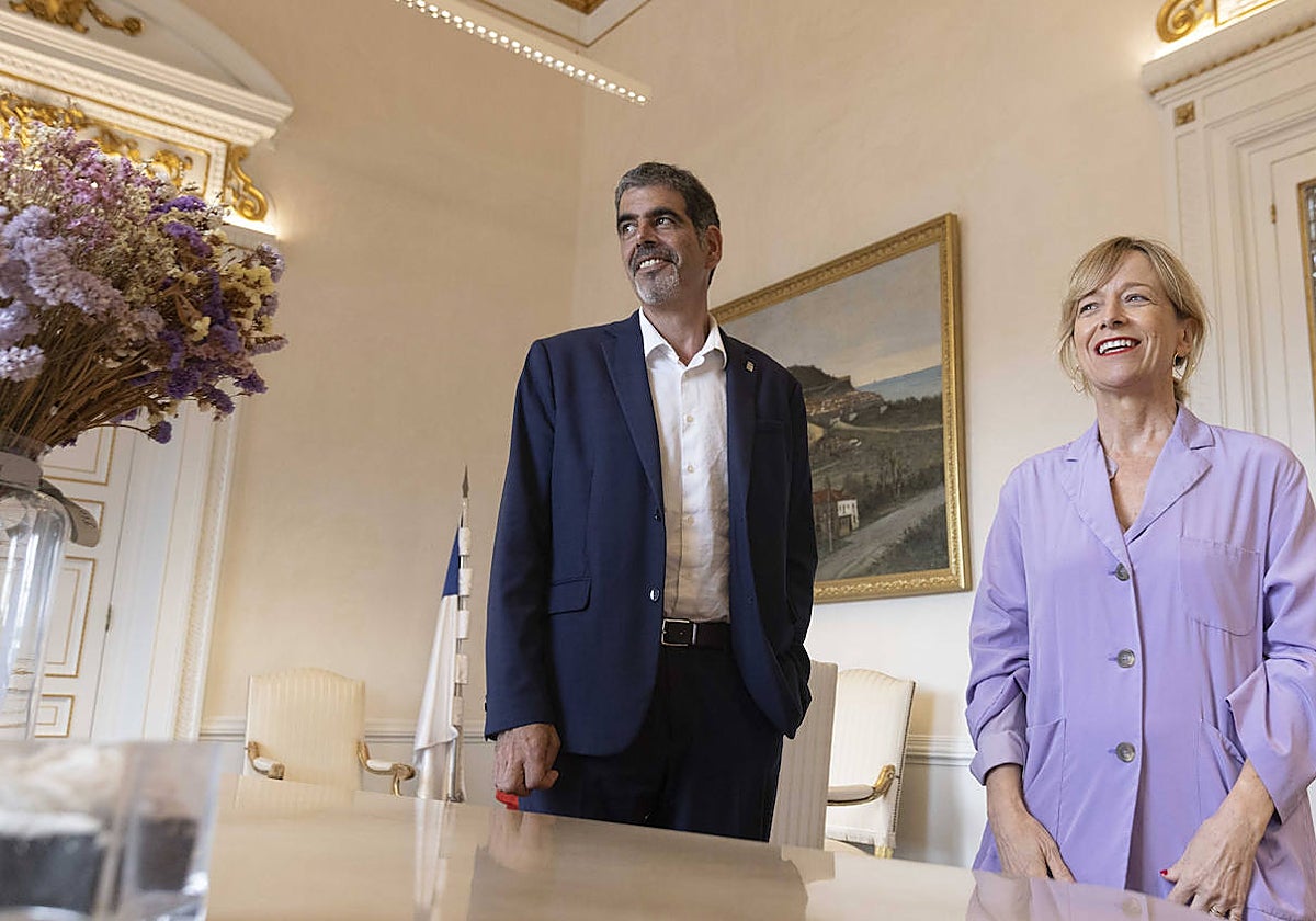 Eneko Goia y Eider Mendoza tras la reunión que han mantenido esta mañana