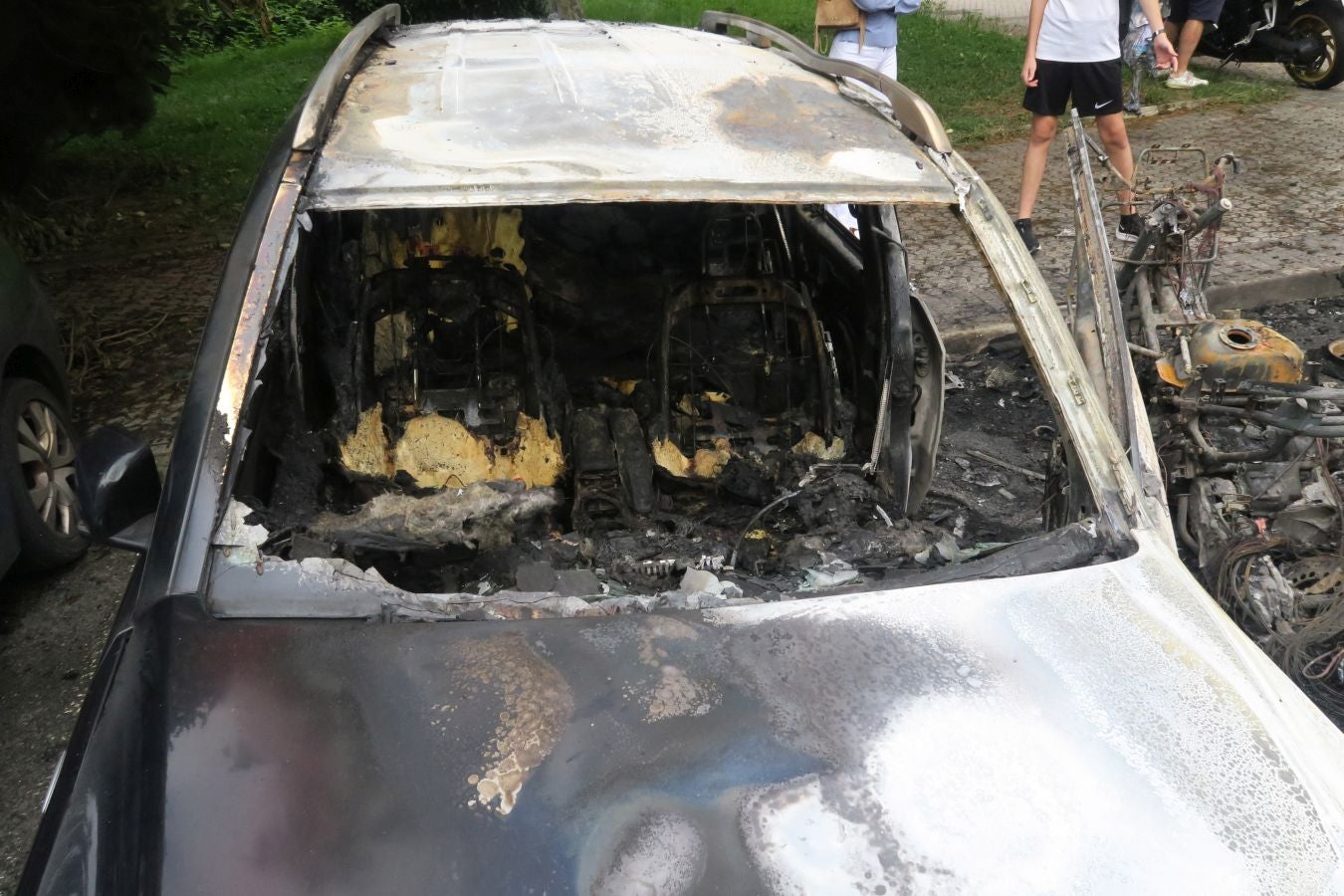 Nueve motos y un coche calcinados en San Sebastián