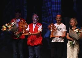 Reconocimiento a Juneren Hegoak y la Agrupación Local de la Cruz Roja en Errenteria