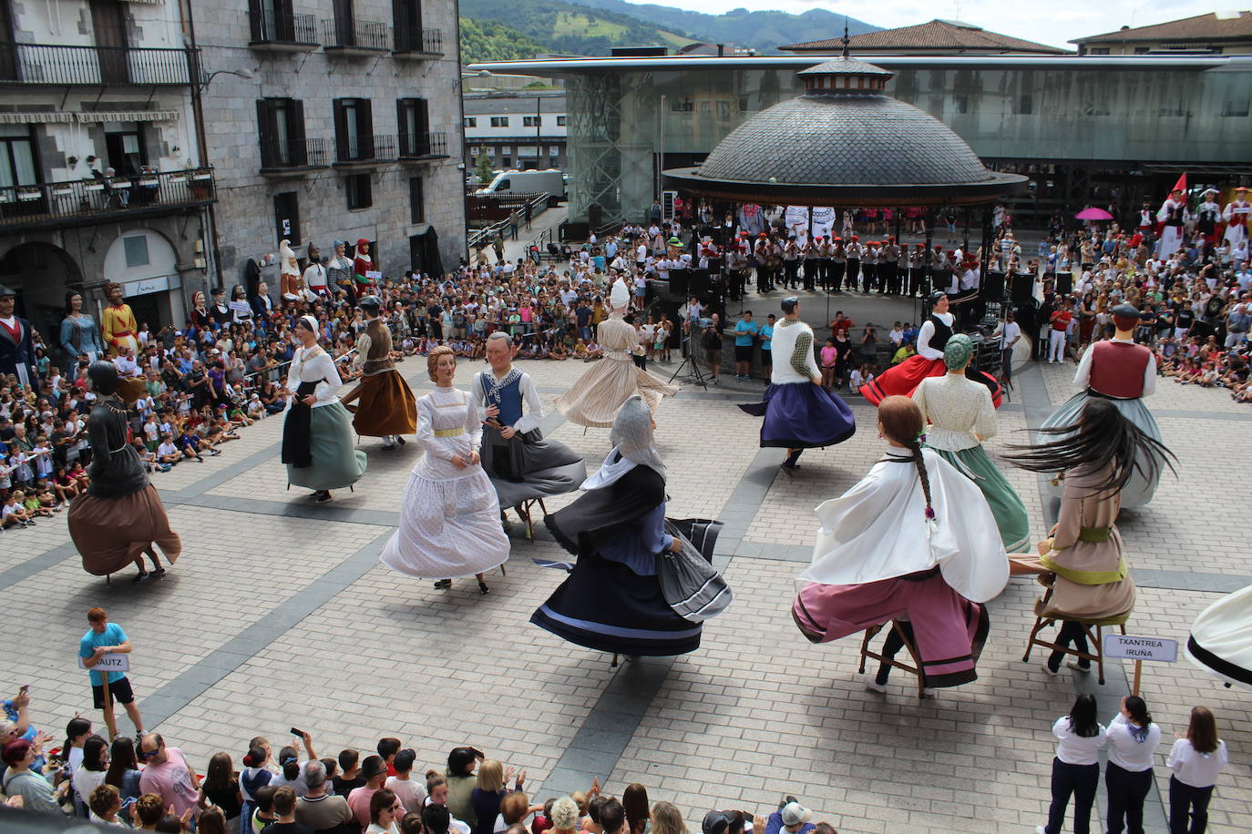 Los gigantes conquistan Azpeitia