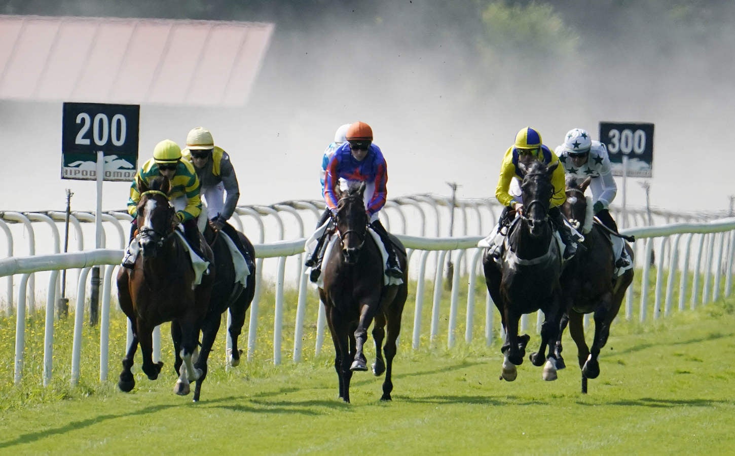 &#039;Philau&#039; y &#039;Salmarak&#039; visten de gala hasta en el aperitivo