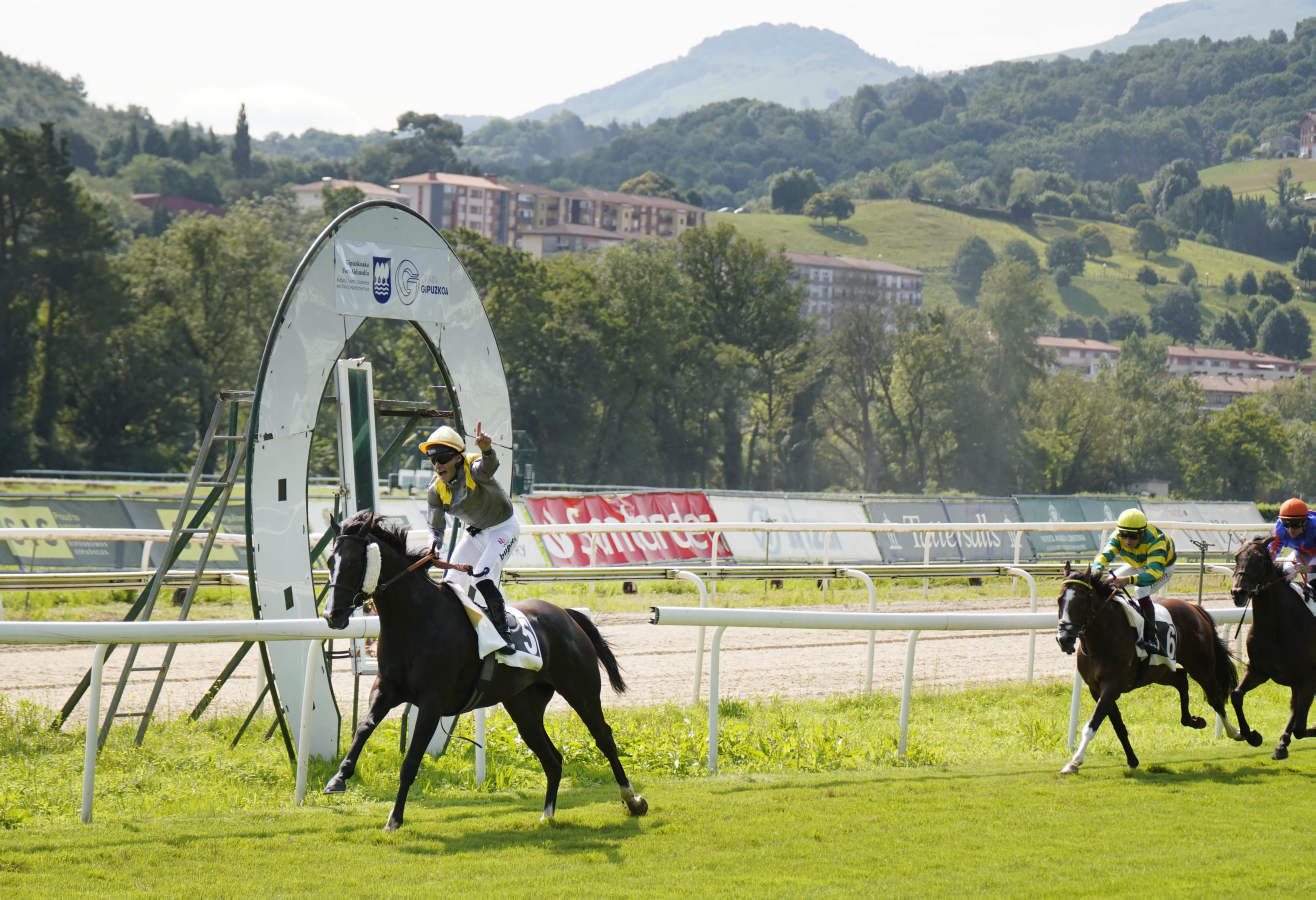 &#039;Philau&#039; y &#039;Salmarak&#039; visten de gala hasta en el aperitivo